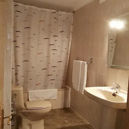 San Felix بيت ضيافة 2*